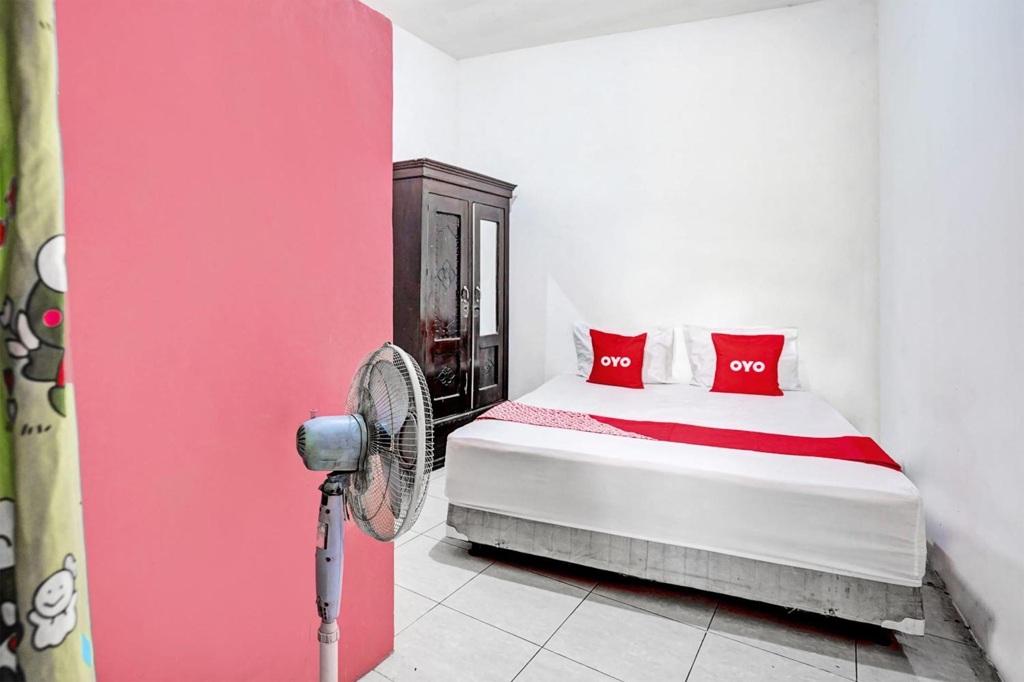 Oyo Life 92840 Wisma Morricco Jombang Esterno foto