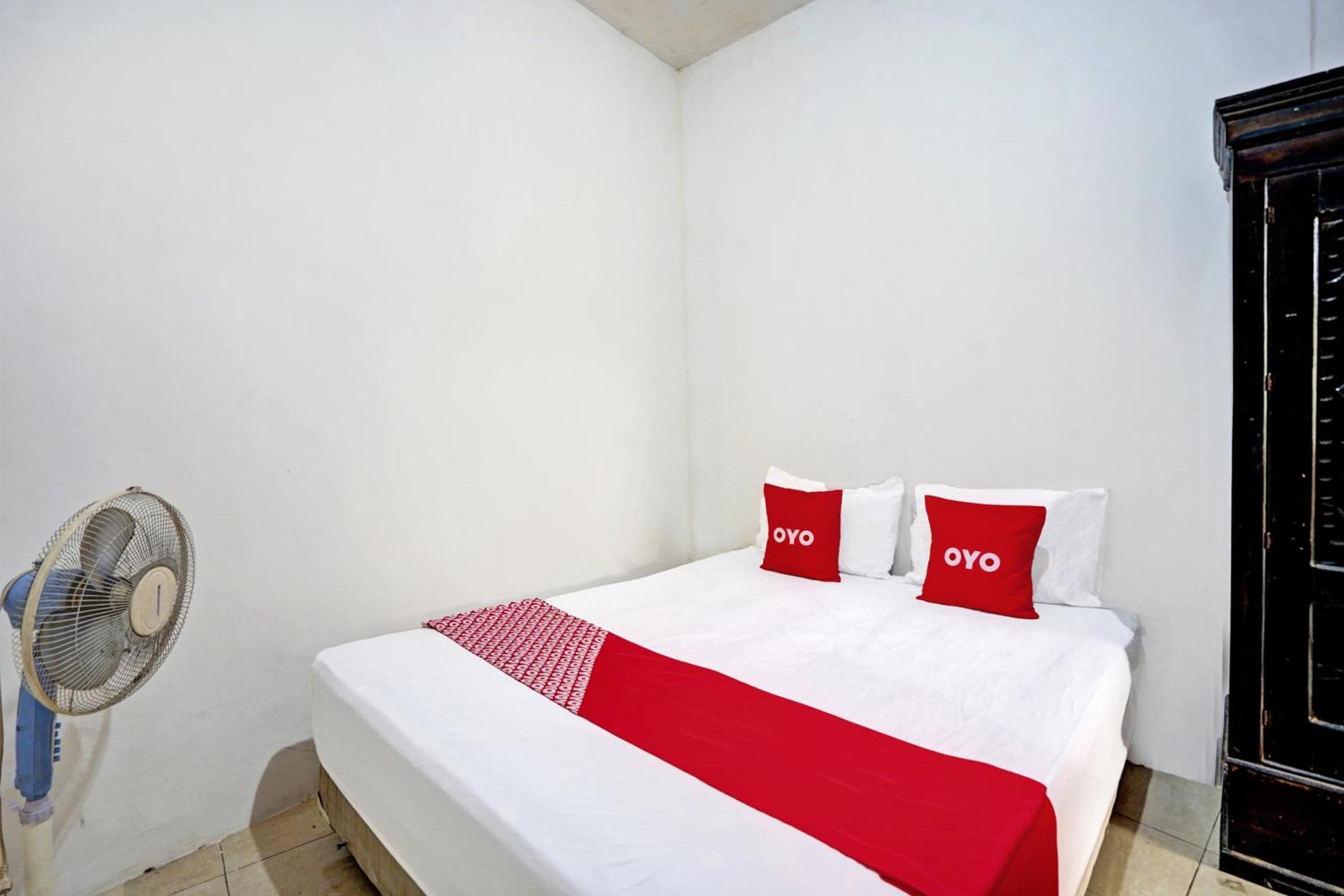 Oyo Life 92840 Wisma Morricco Jombang Esterno foto